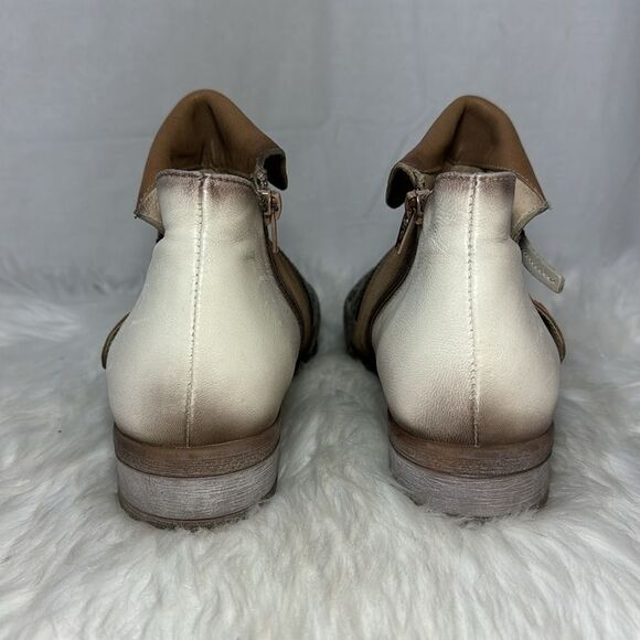 Unity In Diversity White Leopard Leather Side Zip Booties Sz 40/US 9 - Picture 4 of 7